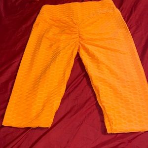 Women’s booty scrunch leggings small/medium